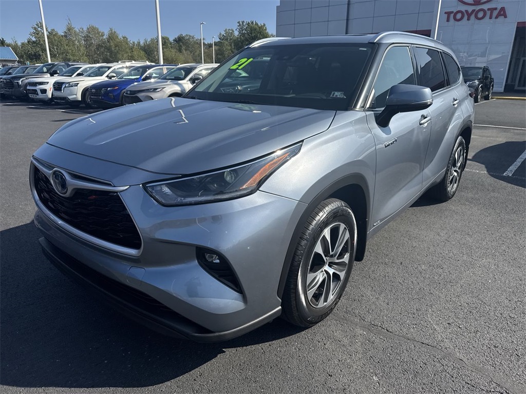 2021 Toyota Highlander Hybrid XLE photo 4