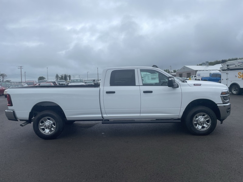 2026 Ram 3500 Tradesman photo 2
