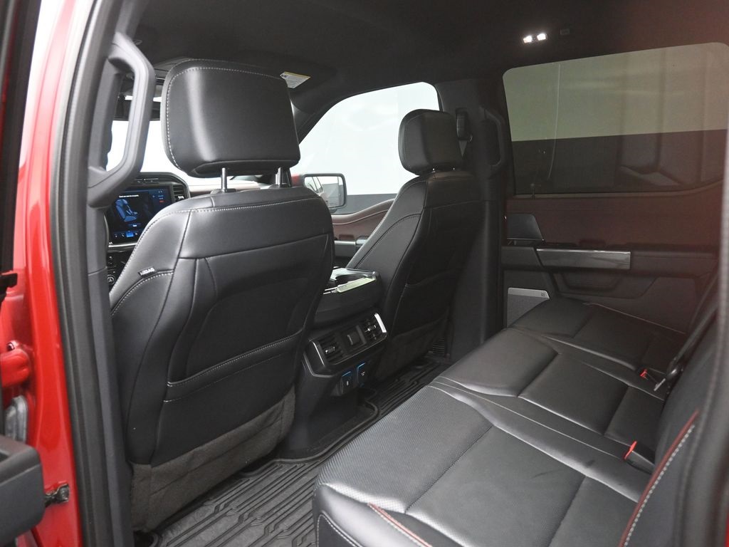 2023 Ford F-150 Lariat photo 2