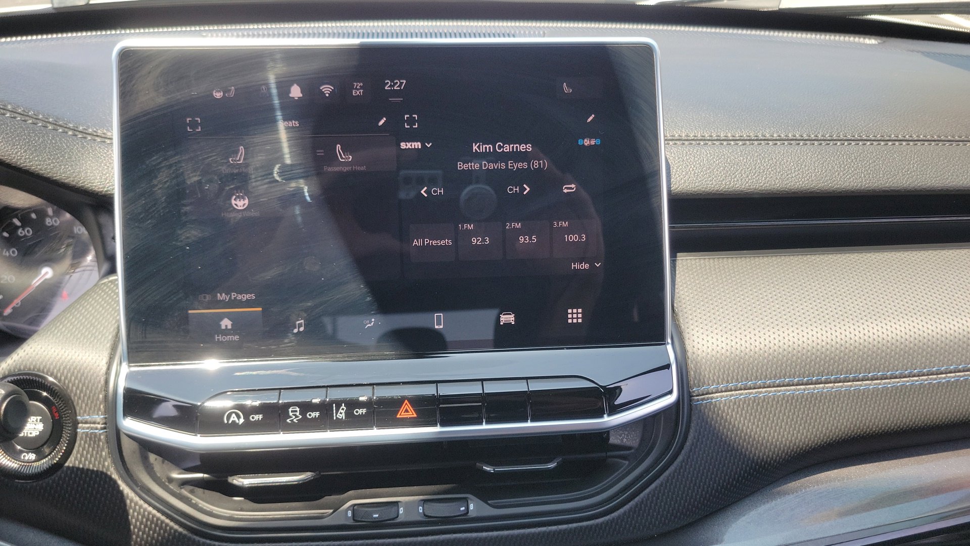 Used 2025 Bright White Clearcoat Jeep Latitude image 21