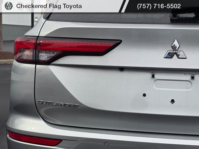 2024 Mitsubishi Outlander SE photo 7