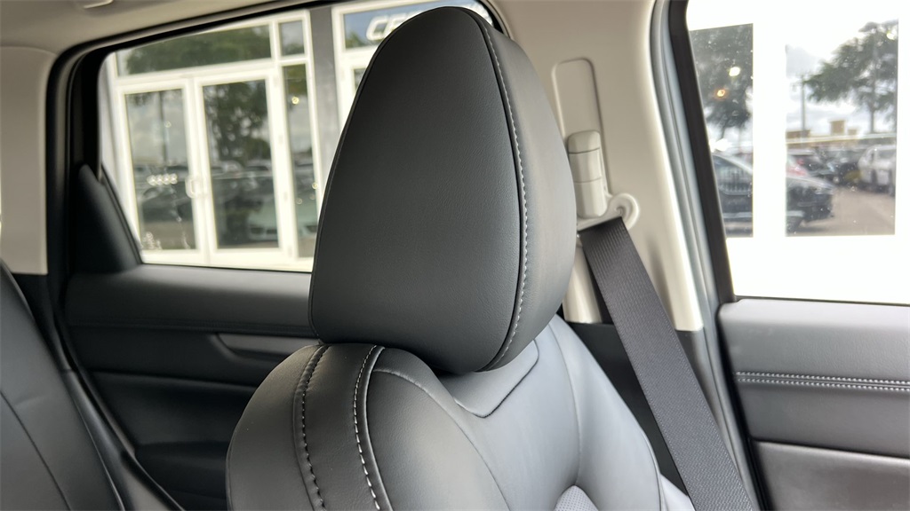 2025 Mazda CX-5 2.5 Select photo 19