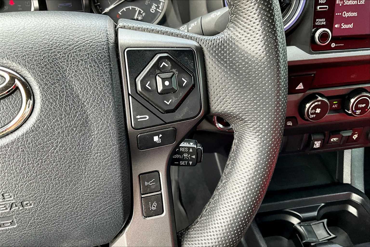 2020 Toyota Tacoma TRD photo 20