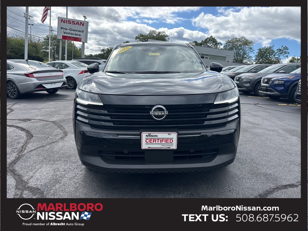 2025 Nissan Kicks SV photo 2