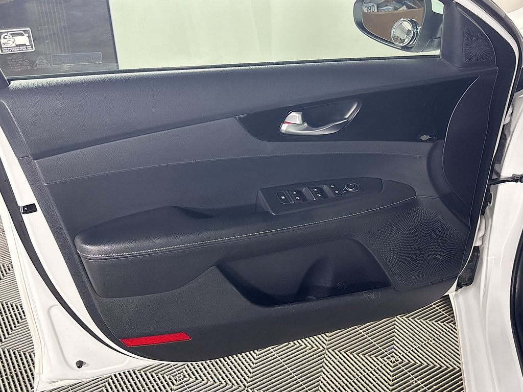 2019 Kia Forte S photo 10