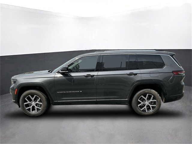 Used 2023 Jeep Grand Cherokee L Limited with VIN 1C4RJKBG2P8842019 for sale in Kansas City