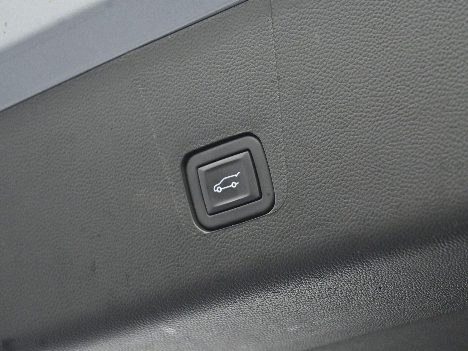 2023 Chevrolet Traverse RS photo 4