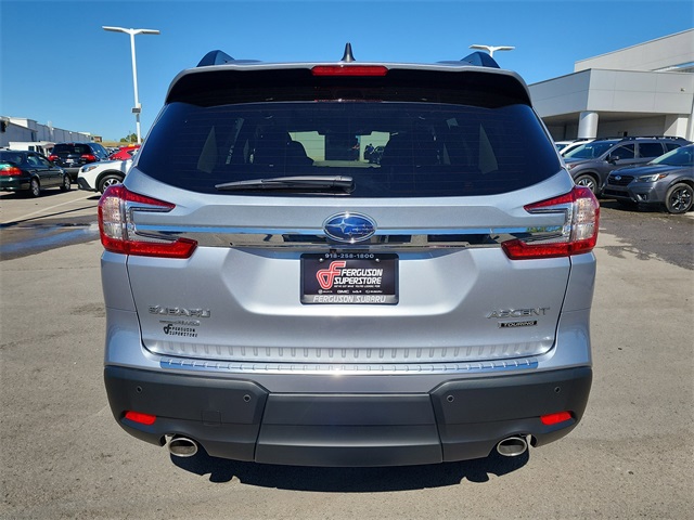 2025 Subaru Ascent Touring photo 3
