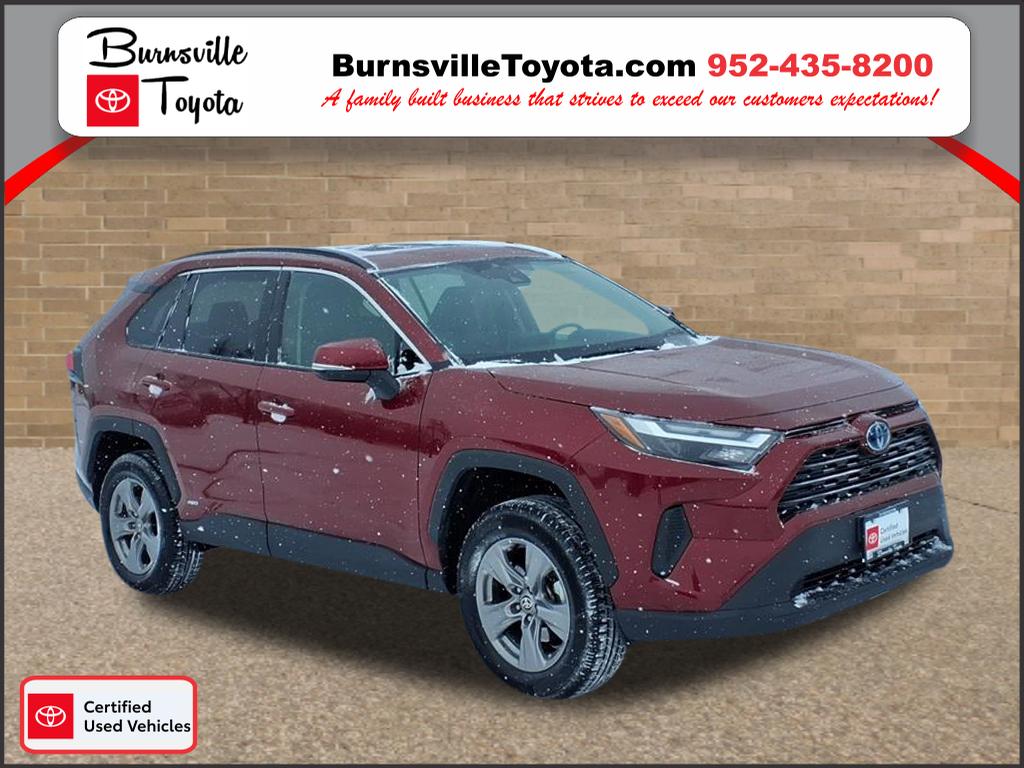 2023 Toyota RAV4 XLE's photo