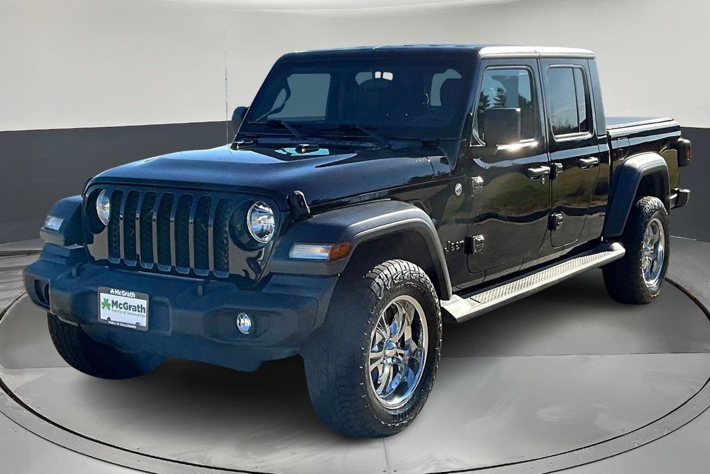 2020 Jeep Gladiator Sport photo 3