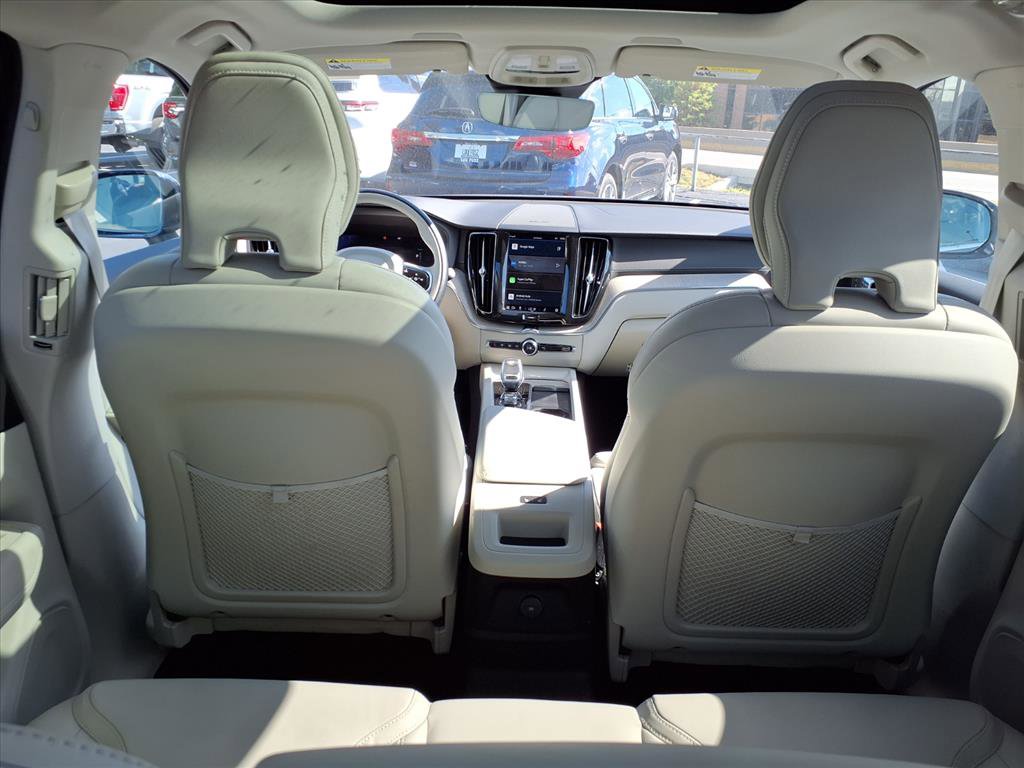 2022 Volvo XC60 Recharge Hybrid Inscription photo 26