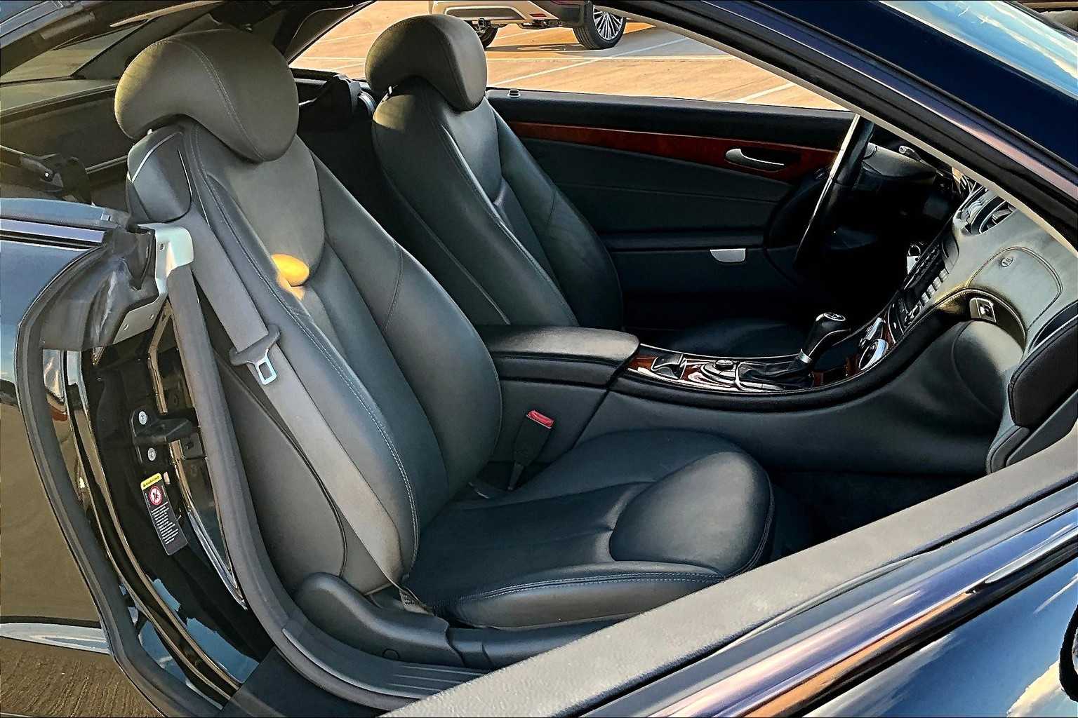 2005 Mercedes Benz SL 500 photo 8