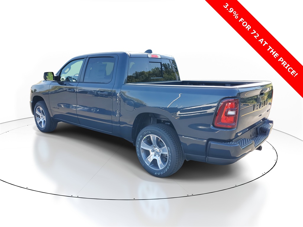 2025 Ram 1500 Tradesman photo 3