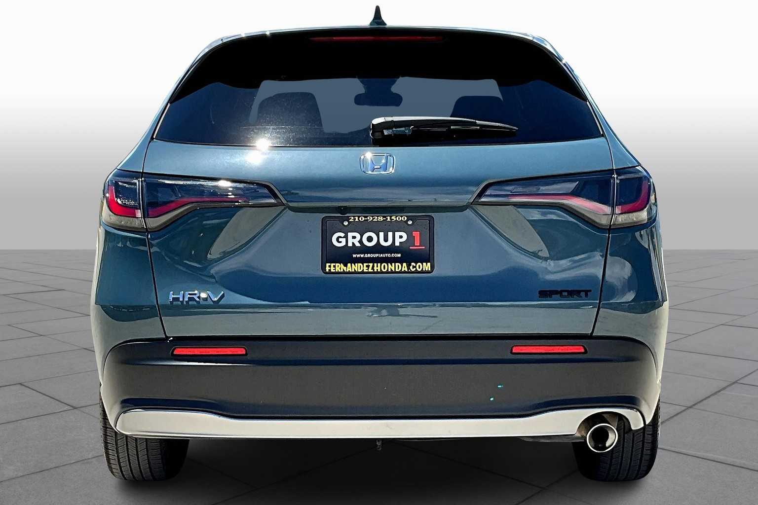 2025 Honda HR-V Sport photo 2