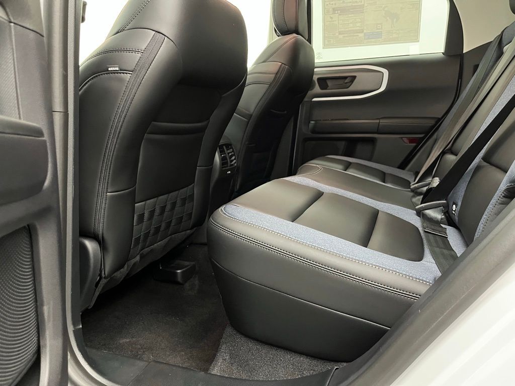 2025 Ford Bronco Sport Outer Banks photo 13