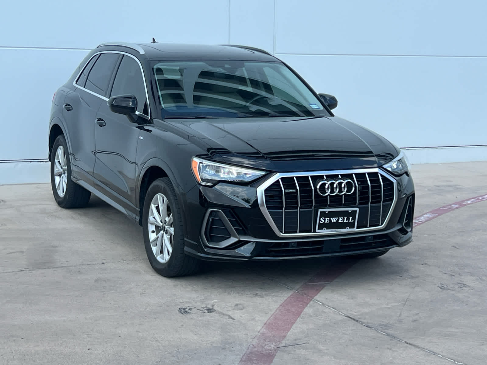 2022 Audi Q3 S line Premium photo 3