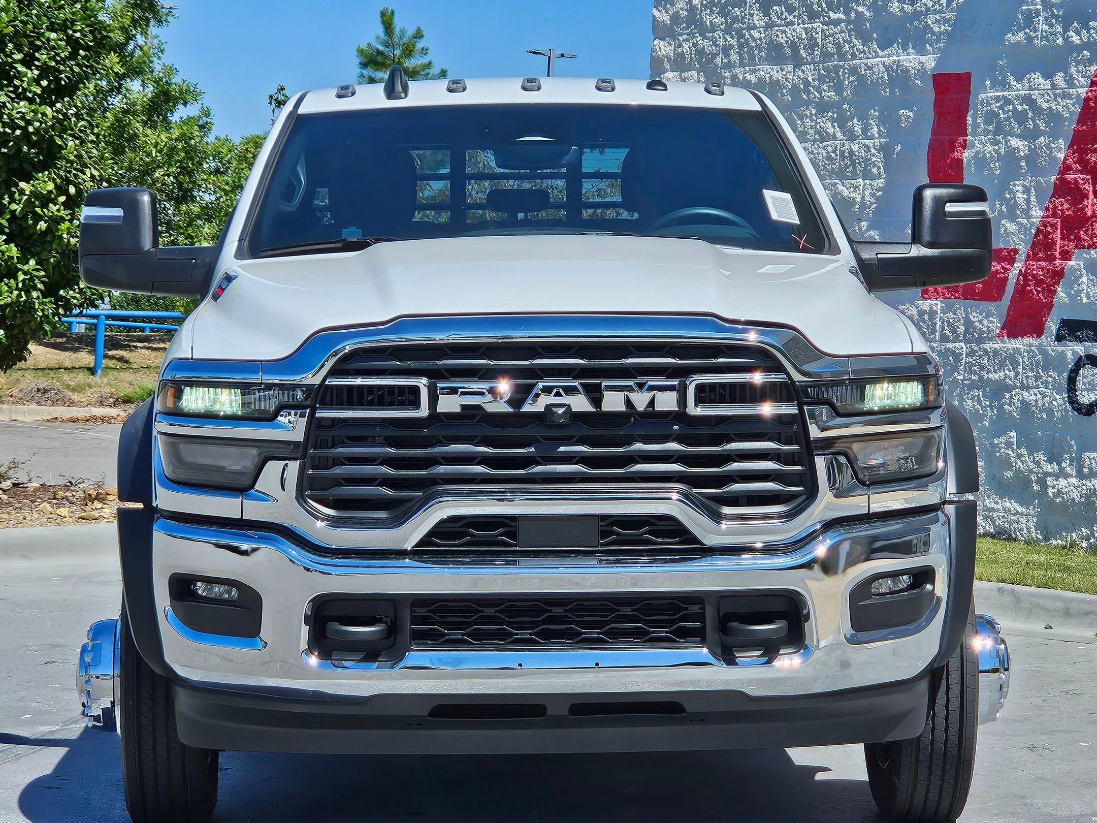 2026 Ram 4500 Tradesman photo 2