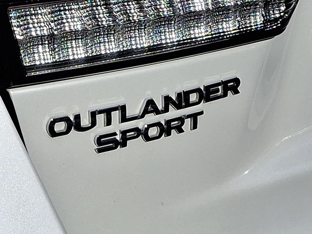 2024 Mitsubishi Outlander Sport SE photo 2