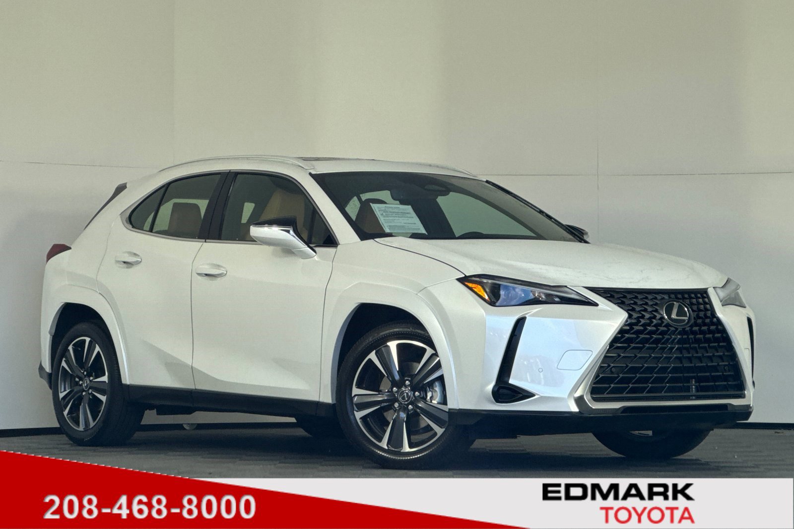 2025 Lexus UX Hybrid 300h Premium's photo