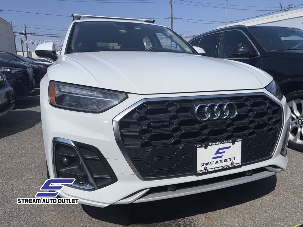 2023 Audi Q5 45 S line Premium photo 2