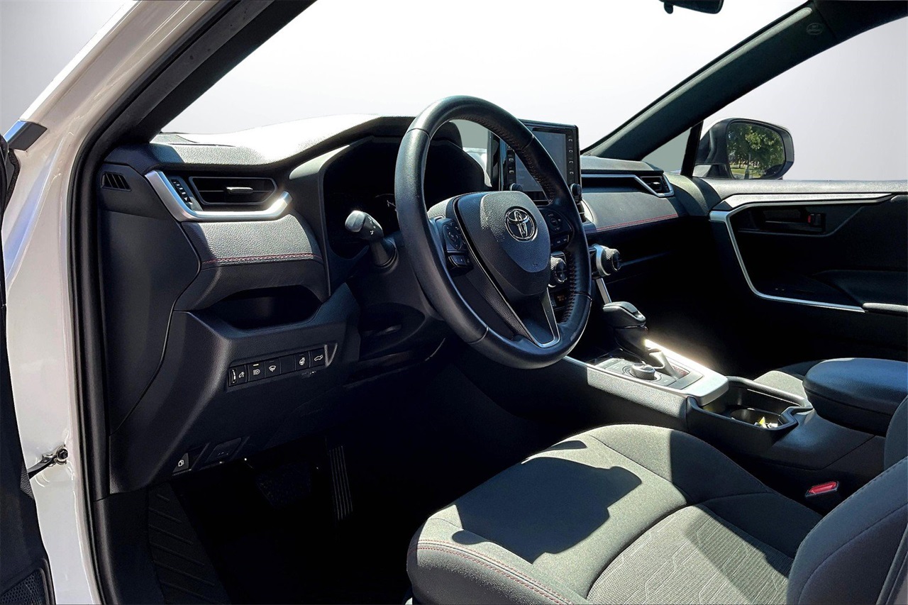 2021 Toyota RAV4 Prime XLE Premium photo 18