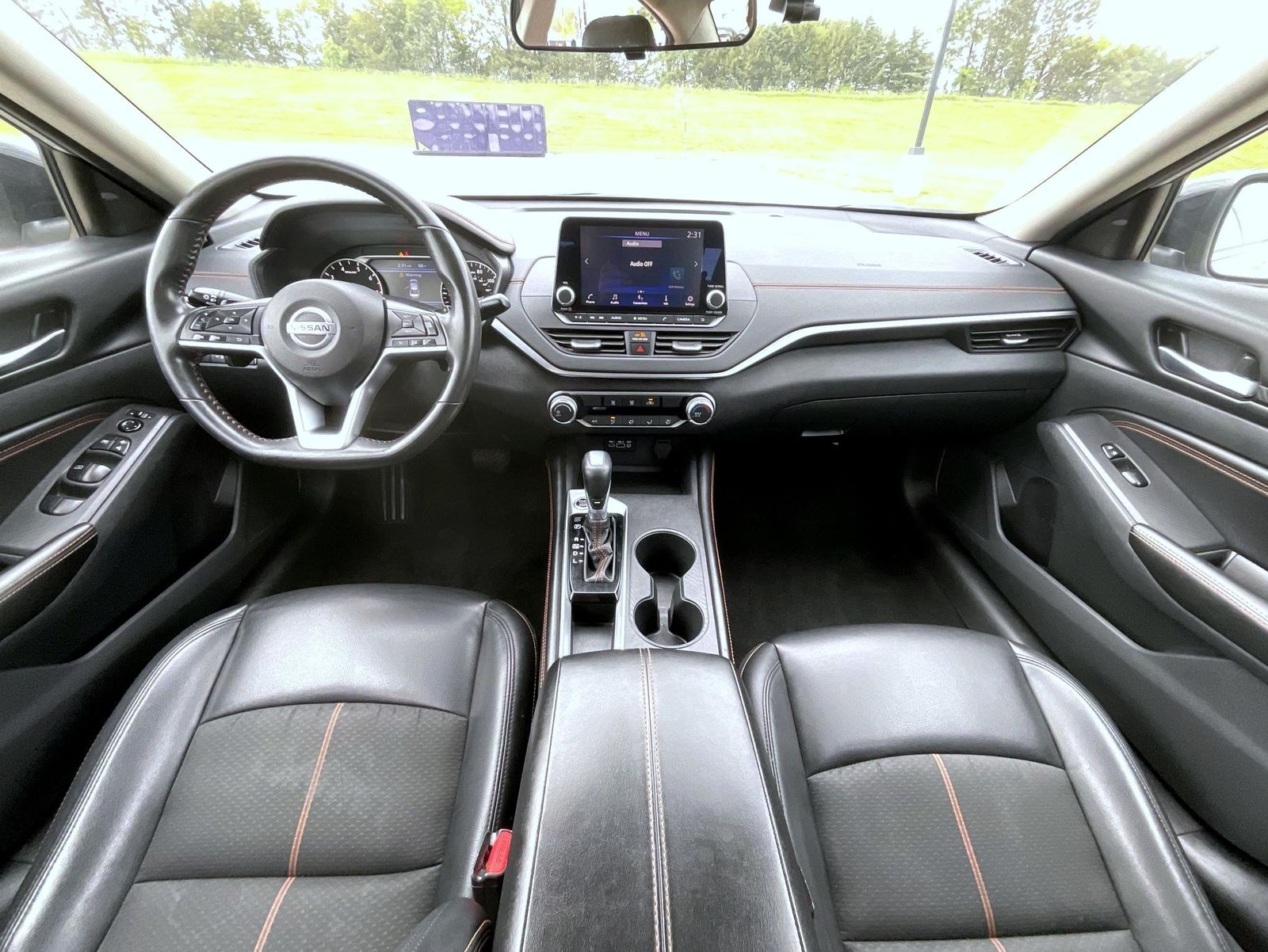 2022 Nissan Altima 2.5 SR photo 14