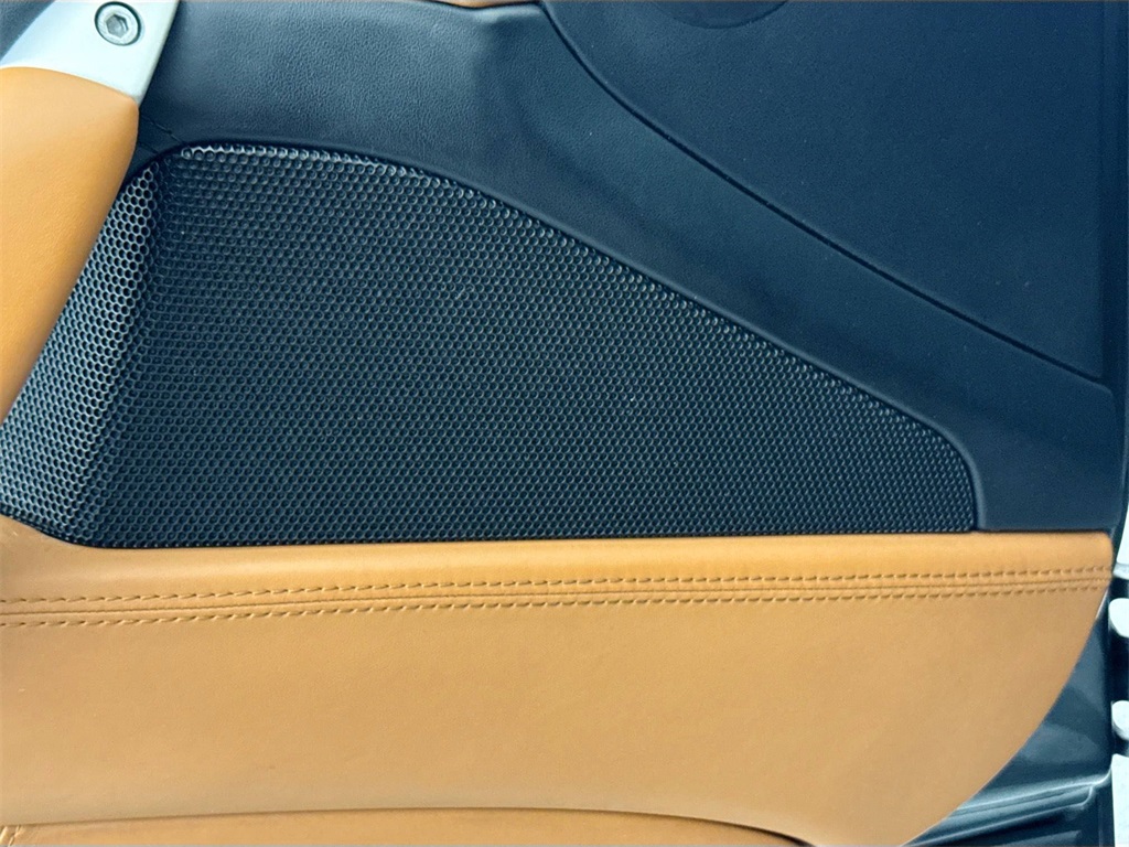 2015 Ferrari FF Base photo 18