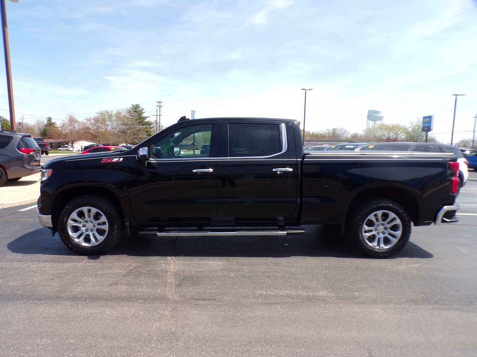 2023 Chevrolet Silverado 1500 LTZ photo 6