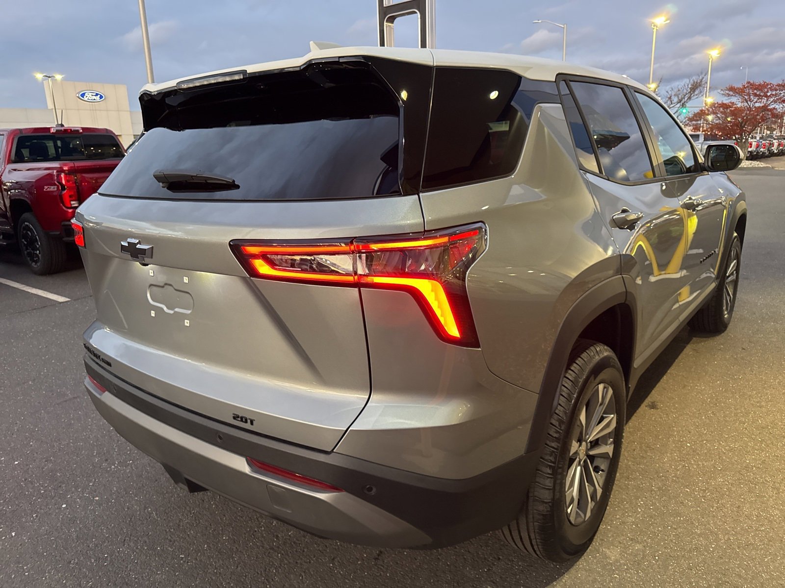 2026 Chevrolet Equinox LT photo 4