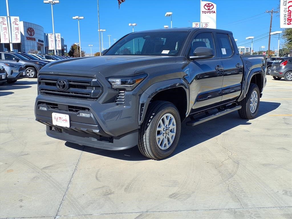 2025 Toyota Tacoma SR5's photo