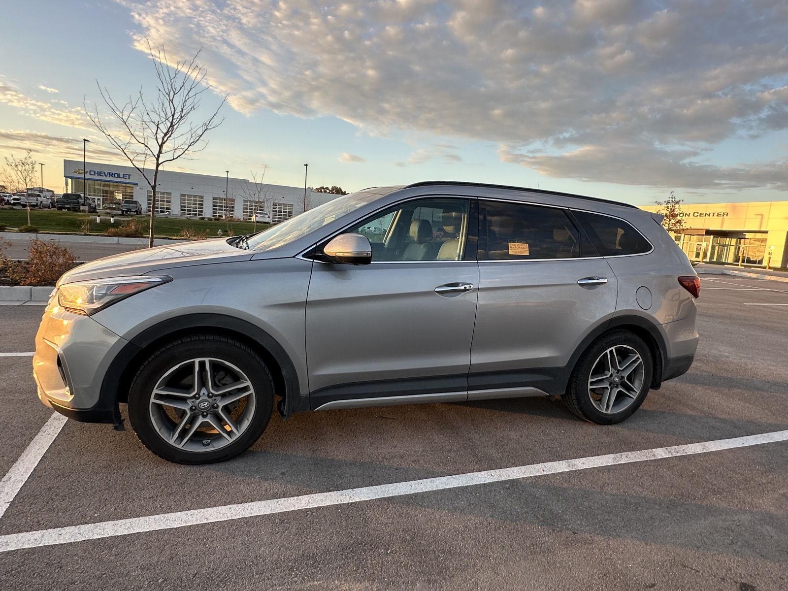 2018 Hyundai Santa Fe Limited Ultimate photo 2