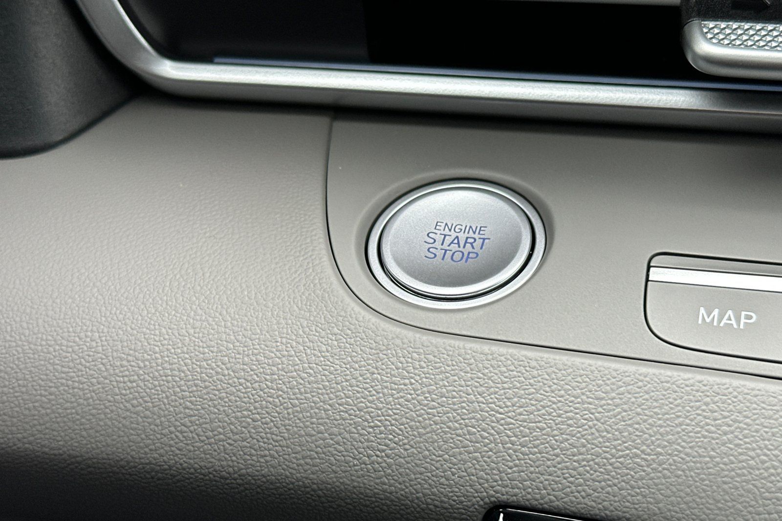 2025 Hyundai Elantra SEL Convenience photo 21