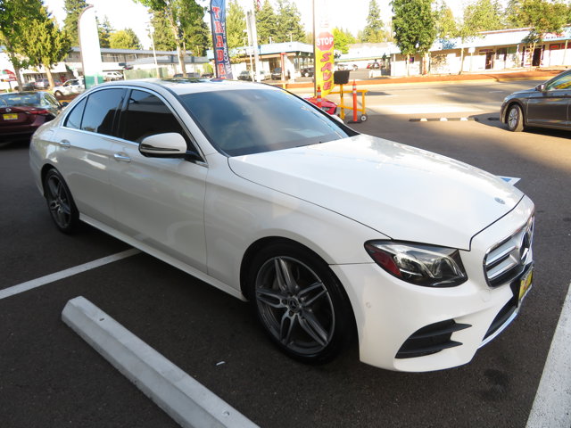 2018 Mercedes Benz E 300 photo 6