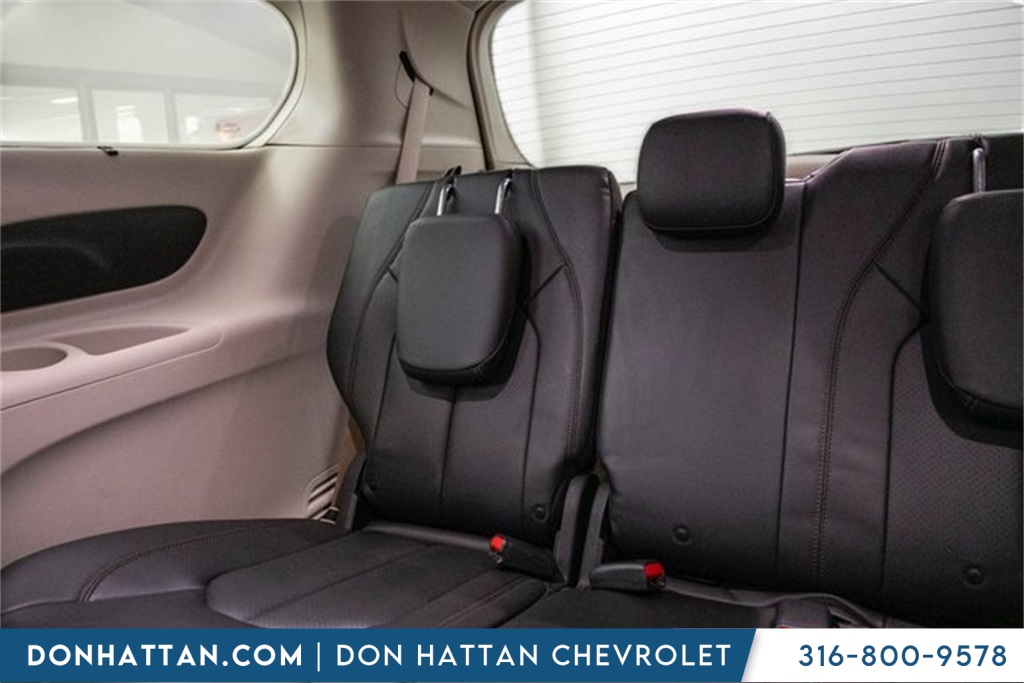 2020 Chrysler Pacifica Touring L photo 21