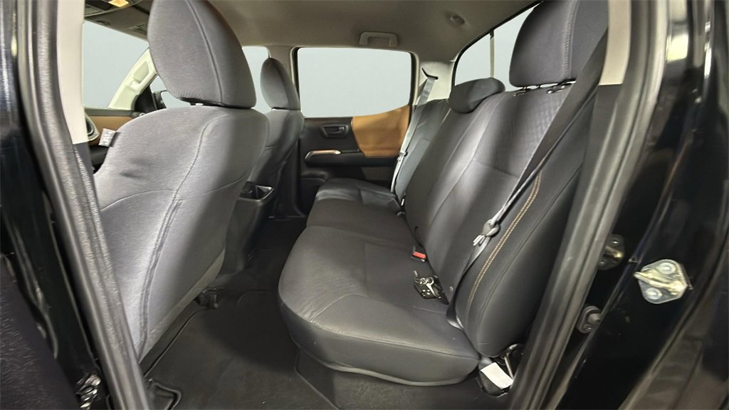 2020 Toyota Tacoma SR5 photo 20