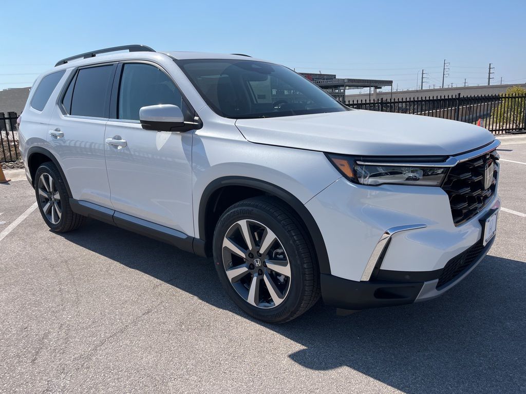 2025 Honda Pilot Elite photo 2