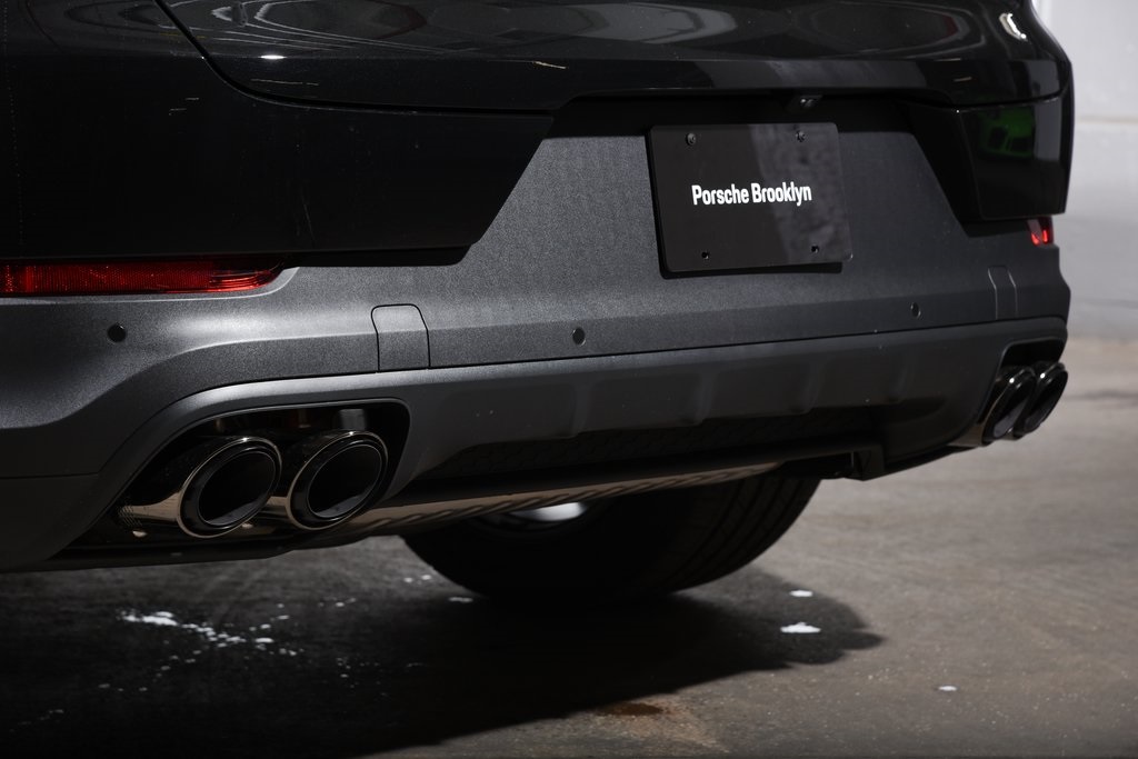 2026 Porsche Cayenne S E-Hybrid photo 12