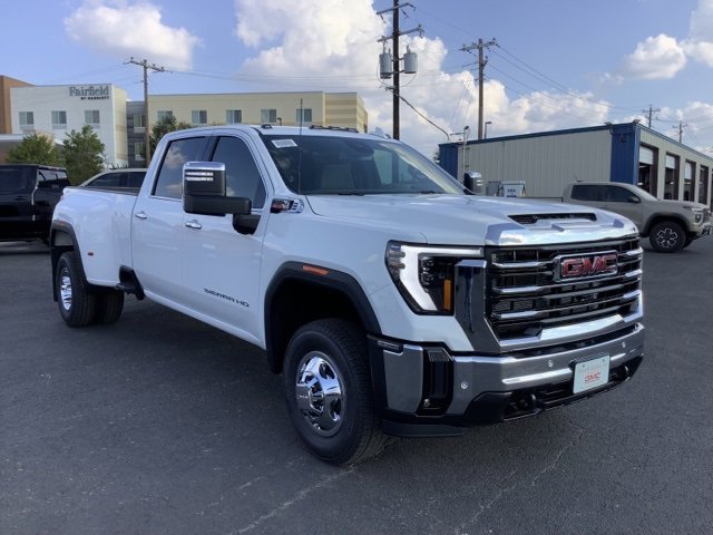 2026 GMC Sierra 3500HD SLT's photo