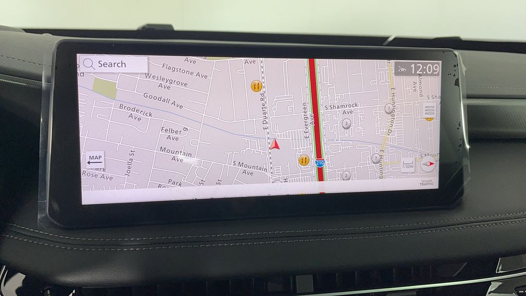 New 2025 White INFINITI LUXE image 22