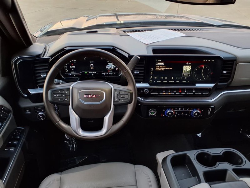 2024 Gmc Sierra 1500 SLT photo 4