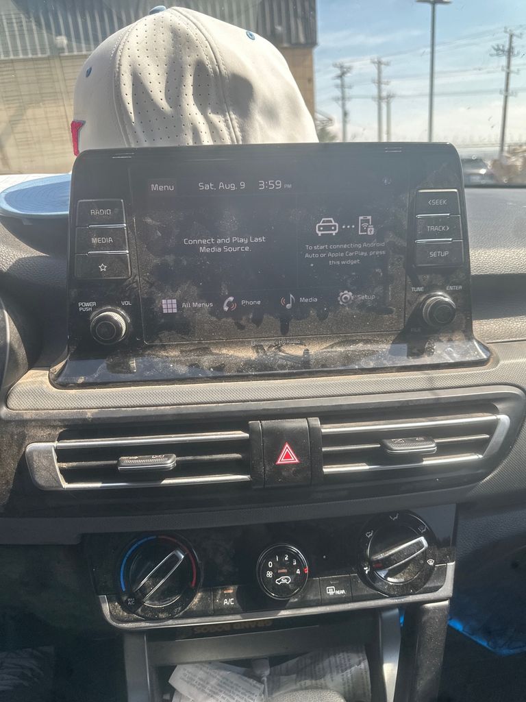2023 Kia Seltos LX photo 13