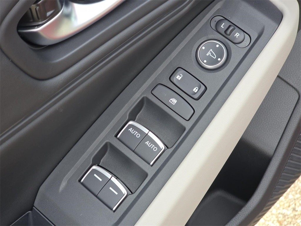 2025 Honda Accord SE photo 22