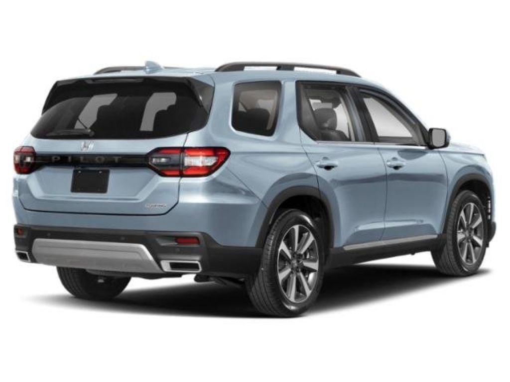 2025 Honda Pilot Touring photo 3