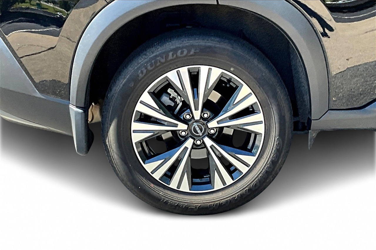 2023 Nissan Rogue SV photo 33