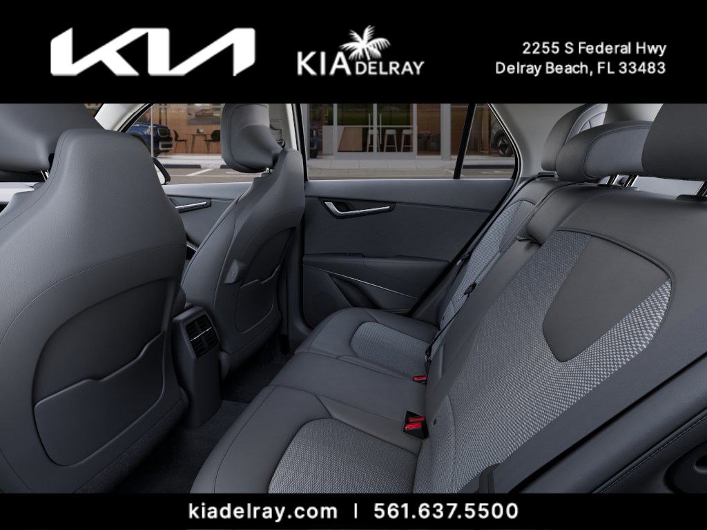 2025 Kia Niro EX Touring photo 12