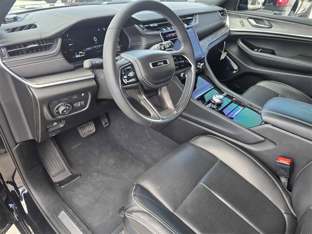 2023 Jeep Grand Cherokee Overland 4xe photo 21
