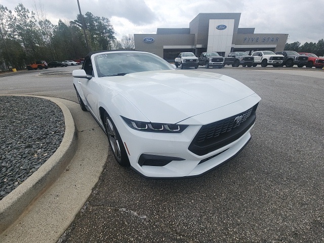 2024 Ford Mustang EcoBoost photo 3