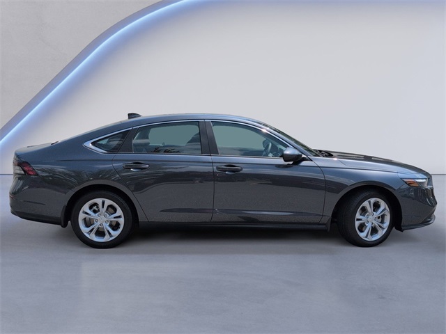 2025 Honda Accord 1.5T LX photo 2