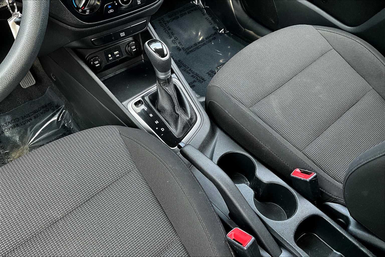 2020 Hyundai Accent SE photo 16