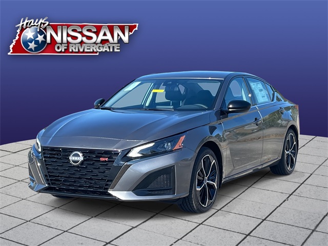 2025 Nissan Altima SR photo 3